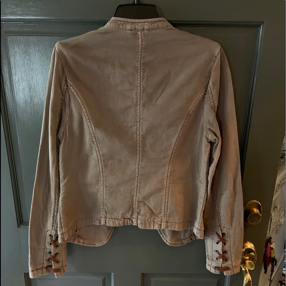 Jacket - Picture 2 of 4